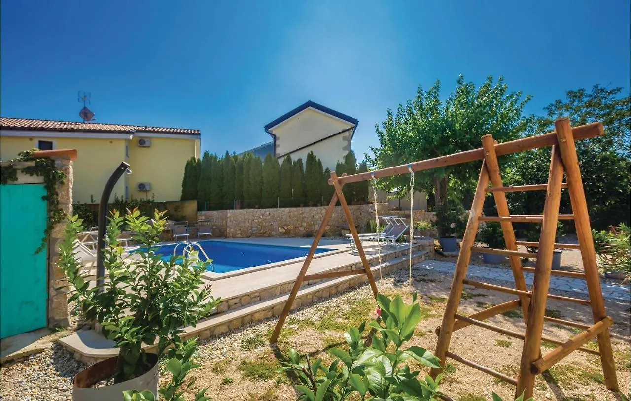 Apartment In Malinska 19