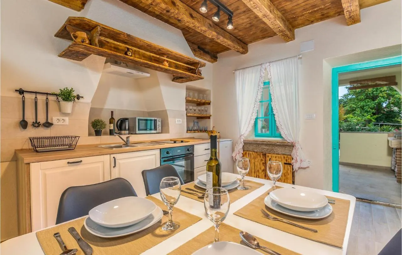 Apartment In Malinska 19
