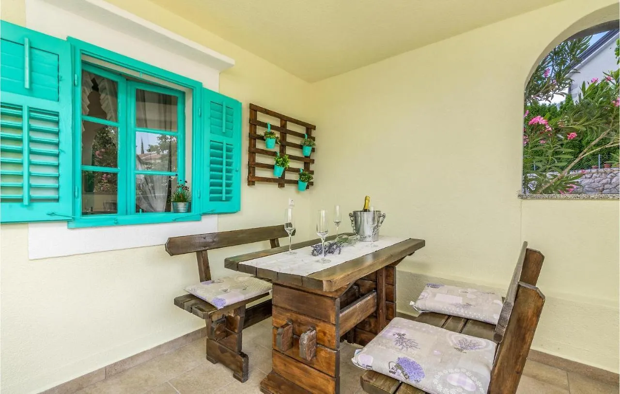 Apartment In Malinska 19 0*,