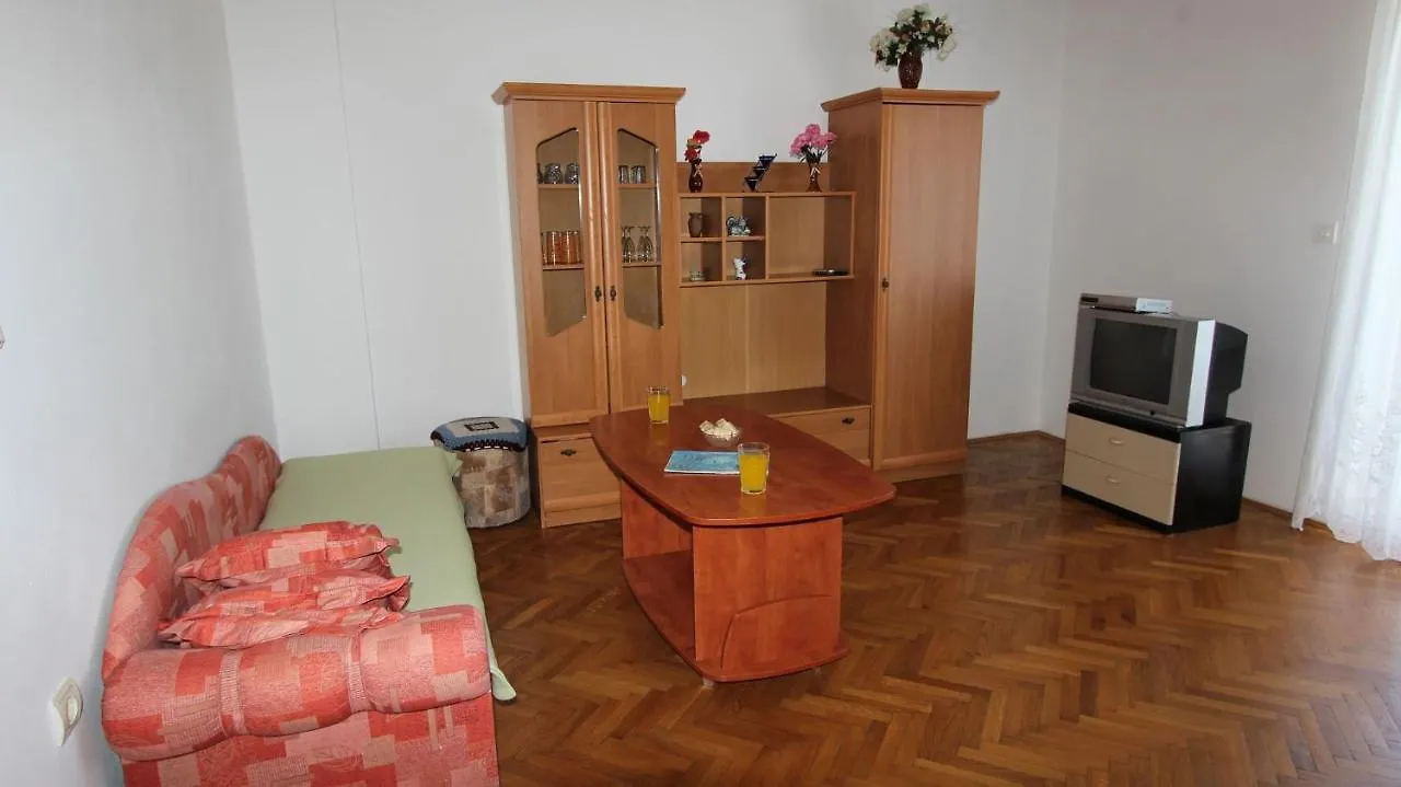 Apartment In Malinska 19